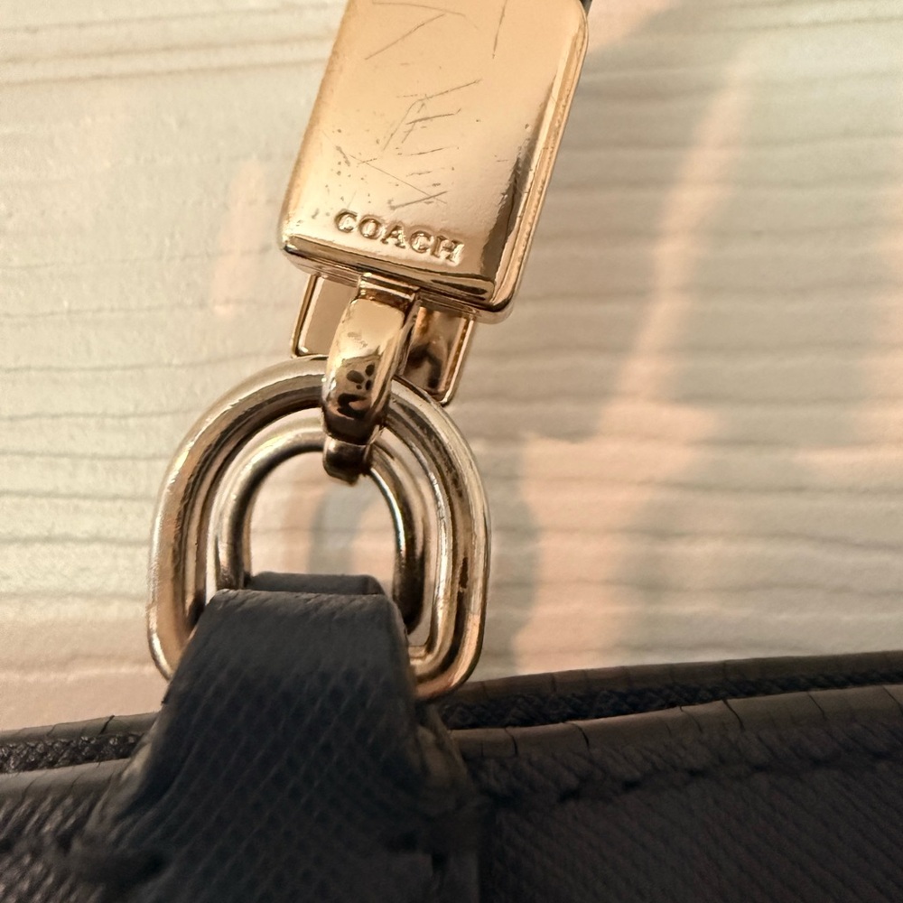 Elegant COACH Navy Blue Tote Bag - Picture 4 of 14